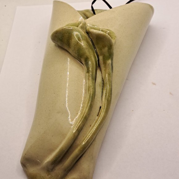 Pottery wall pockets with flowers. - Picture 1 of 10